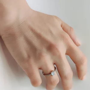 Γυναικείο Δαχτυλίδι Λευκόχρυσο 14Κ Με Λευκή Πέτρα Ζιργκον BAGUETTE MSD-20970W