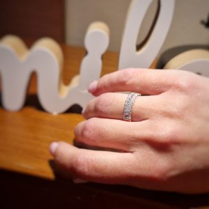 Λευκόχρυσο Δαχτυλίδι 14Κ Σειρέ Με Λευκές Πέτρες Ζιργκόν Σε Κοπή Baguette MSD-21713W