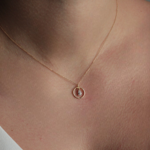 Κολιέ Χρυσό Κ14 Κύκλος Λουστρέ Με Κρεμαστό Δάκρυ Με Λευκή Πέτρα Ζιργκόν Στο Εσωτερικό VRV-22324Y