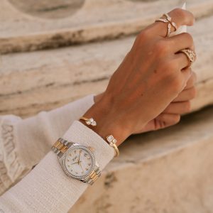 Ρολόι Γυναικείο JCOU JU19060-4 Της Σειράς GLISS Με Δίχρωμο Μπρασελέ Από Ανοξείδωτο Ατσάλι