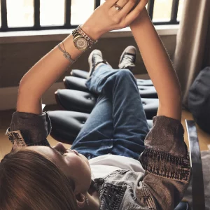 Ρολόι Γυναικείο BREEZE 712471.7 Με Μπρασελέ Από Ανοξείδωτο Ατσάλι Σε Ασημί & Χρυσό Χρώμα Της Σειράς Magnificent