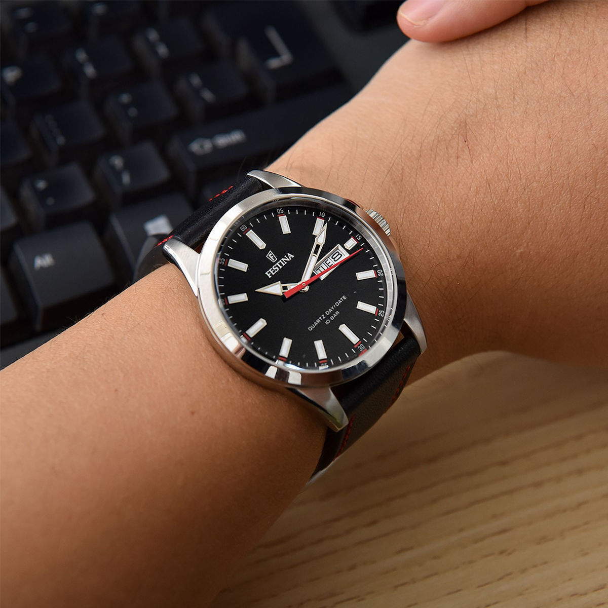 Ανδρικό Ρολόι Festina F20358/4 Με Δερμάτινο Λουρί Σε Μαύρο Χρώμα